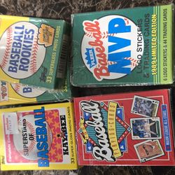 Baseball Cards. 