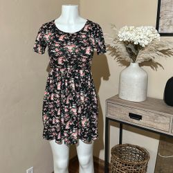 Women’s Dress Size Small 