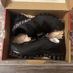 Mountain Biking Shoes (Specialized Recon 1.0 MTB Shoes) 