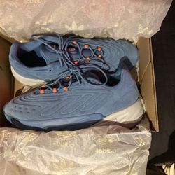 Adidas Ozelia Size 9.5