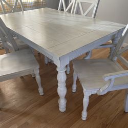 Beautiful & heavy Eminence Extendable Dining Set
