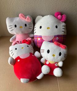 Hello kitty lot of 5 plushies. Thornton area