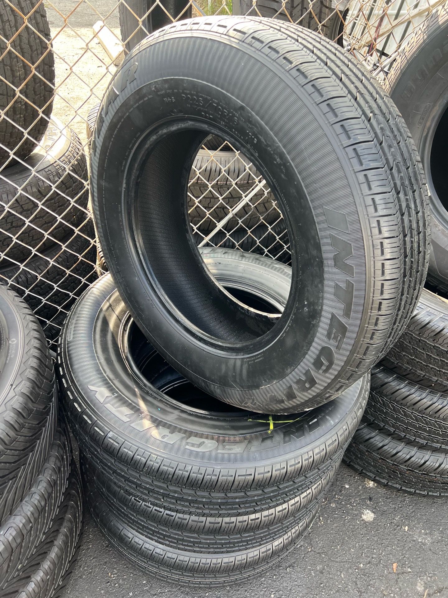 225/70/16 Goodyear Semi New Tires Set Of 4 Installed And Balanced Set De 4 Llantas Nuevas Instaladas Y Balanceadas