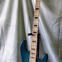 Brand New Bass With Bag And Cable