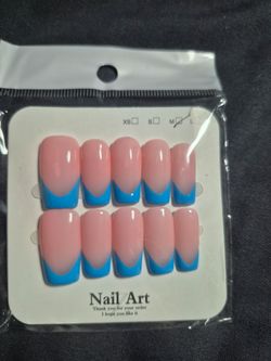 Press on nails