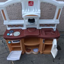 Play Kitchen 
