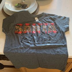 Womens Small Christmas Tee Shirt 