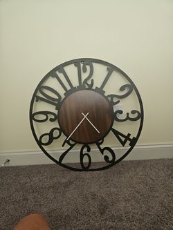 LARGE WALL CLOCK