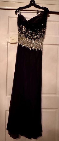 Black & Gold Beaded Terani Couture Gown     – Size 4  Elegant floor-length black gown with stunning gold, crystal, and black beadwork throughout the b