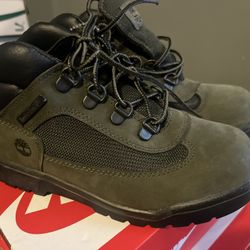 Timberlands  Size 2 (Kids)  