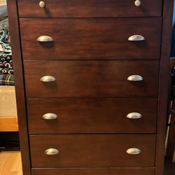 2 Dressers 2 Night Stands All Hard Wood Made In USA