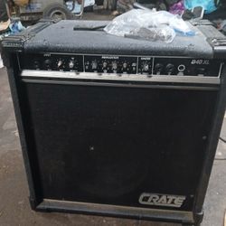 CRATE.  B40XL SPEAKER AMP