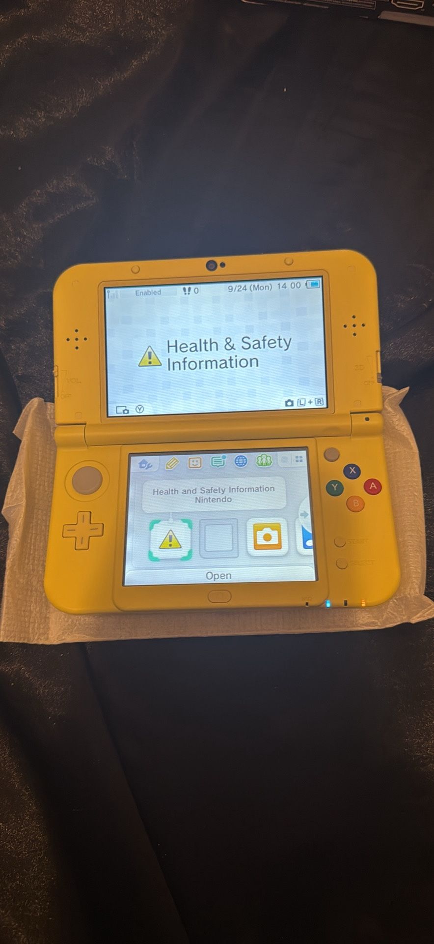 New 3DS XL Pikachu Yellow