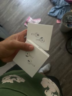 *Sealed* Airpods Gen 4*ANC*