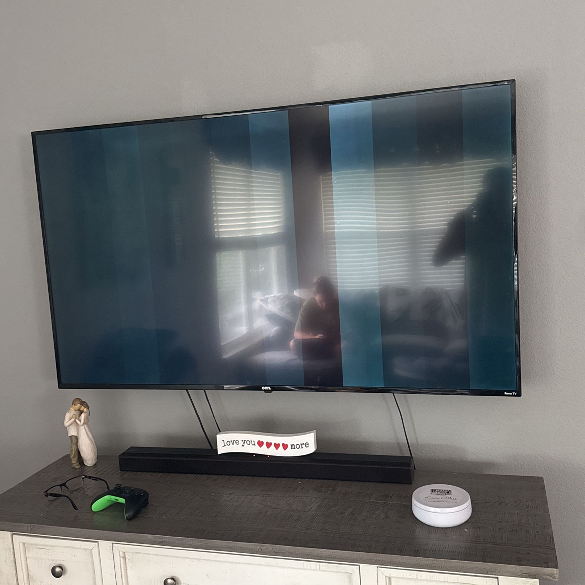 65 Inch Roku Tv (broken)