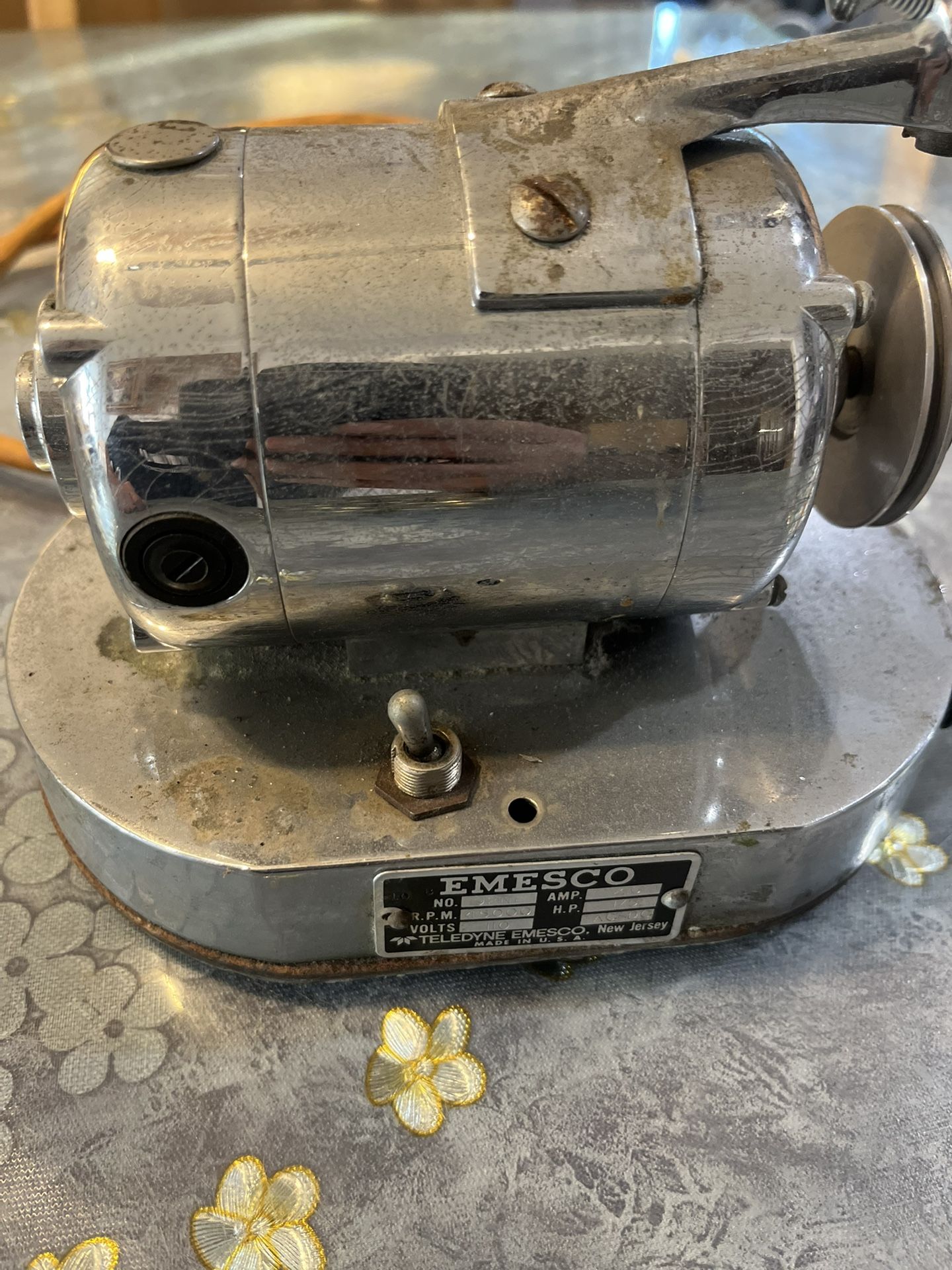 EMESCO dental Hand Piece.