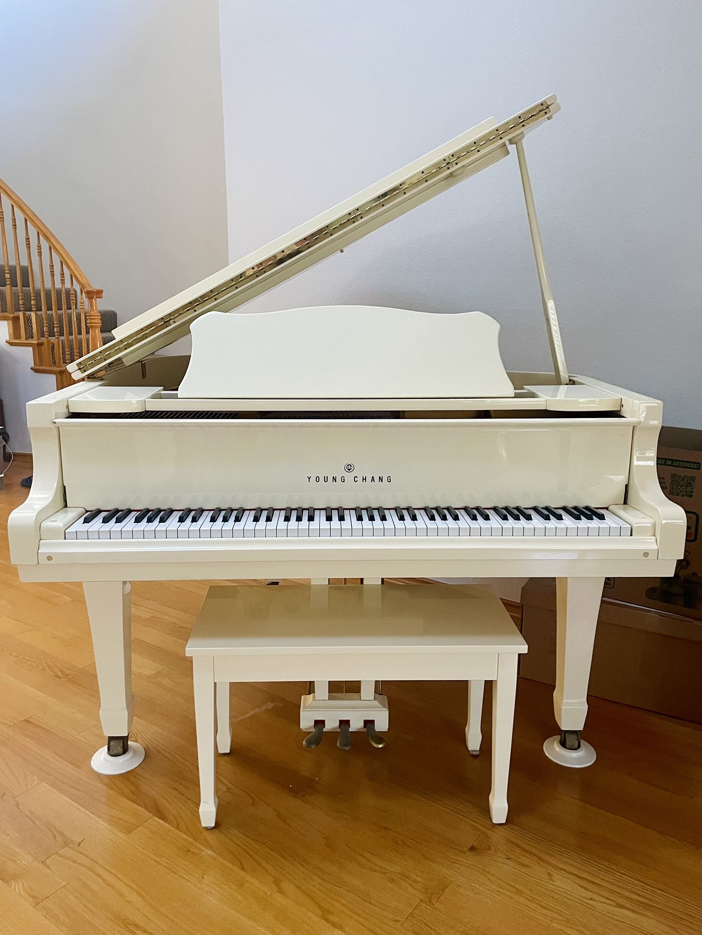 Young Chang Baby Grand Piano 