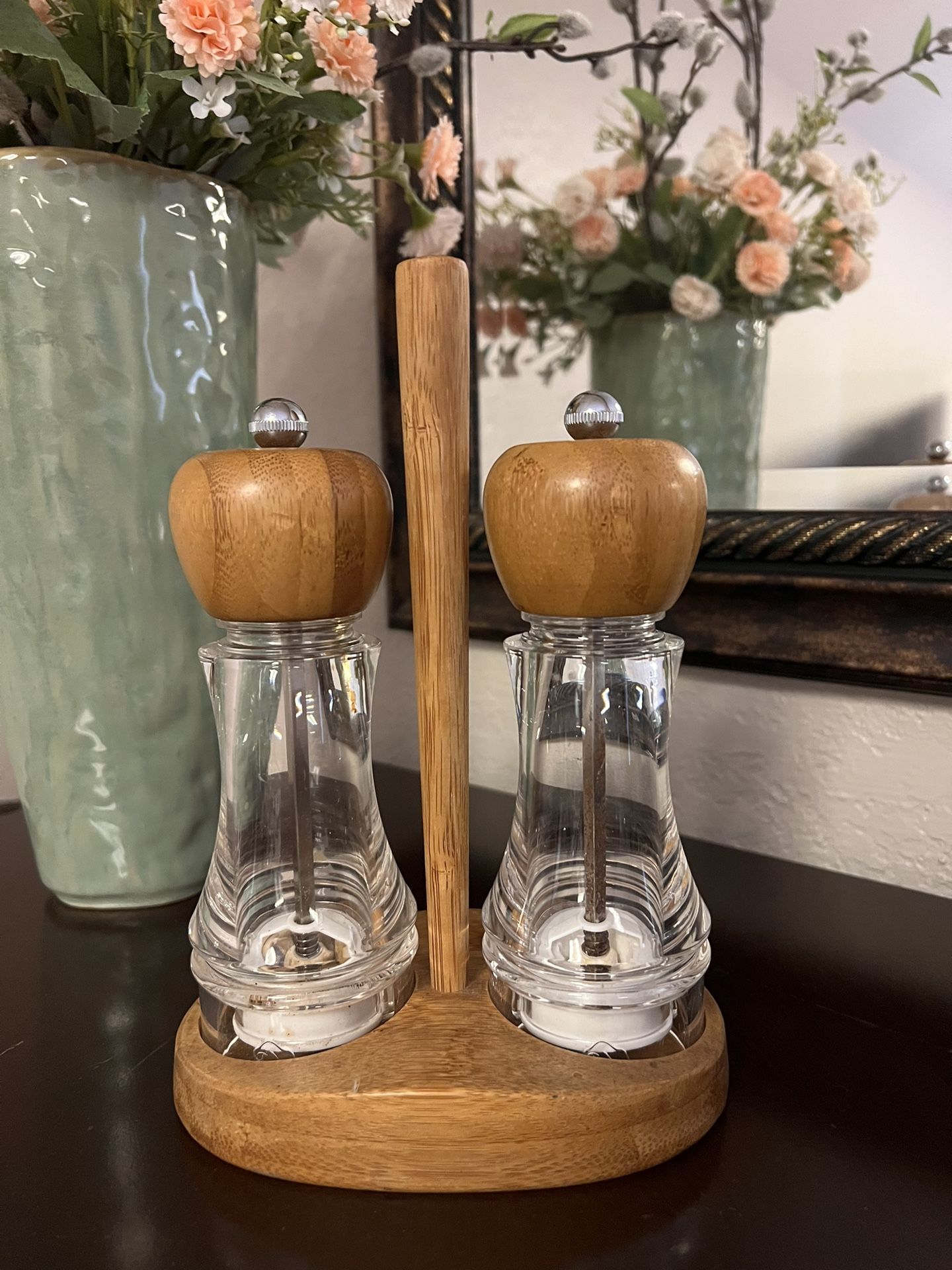 Pampered Chef Salt And Pepper Grinder Mill Set