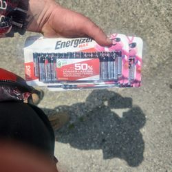 2x 30 Packs Of Energizer AAA batteries