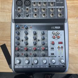 Behringer Xenyx 802 Digital Mixer/ Audio Interface