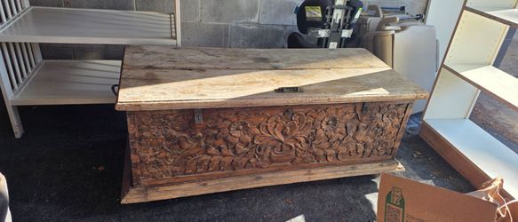 Indonesian Chest