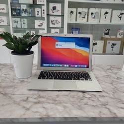 Apple Macbook Air 2017 - 1.8ghz, 8gb, 128gb