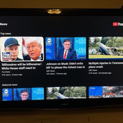Plasma TV 55’ With Rechargeable Controller 