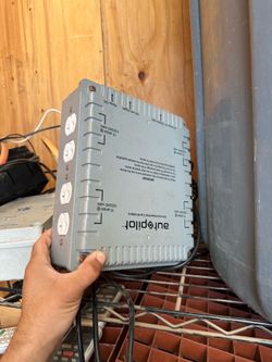 Autopilot power box