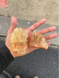 Rocks/crystals