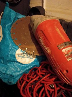 Used Milwaukee Large Saw Details Below