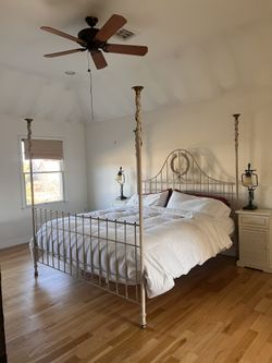 Laurel Wreath Iron Four Poster King Size Bed