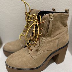 Forever 21 Faux Suede Booties Shoes | Womens Forever 2 Size 7.5 Boots