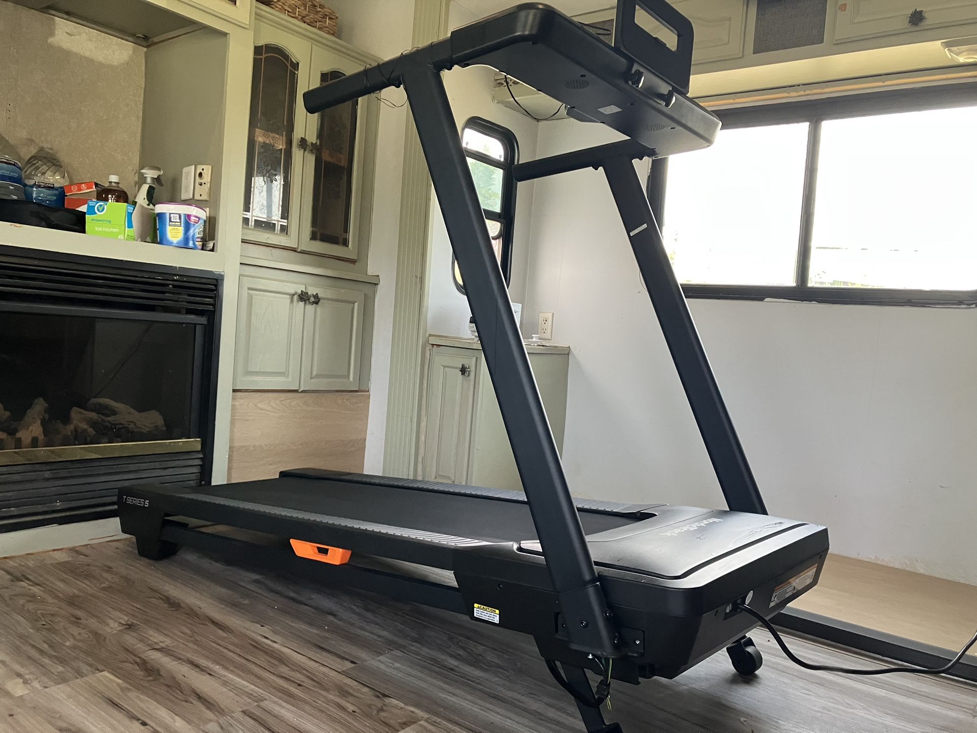 Treadmill 
