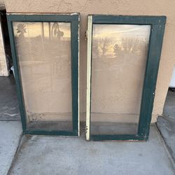 VINTAGE SET OF WINDOWS