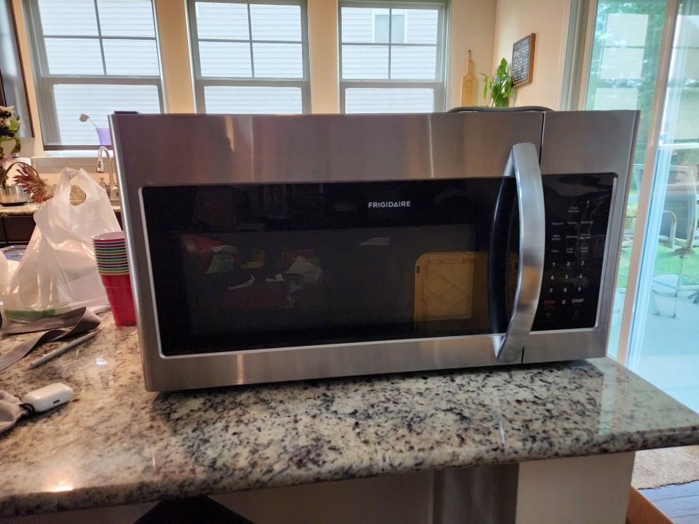 Frigidaire Microwave 