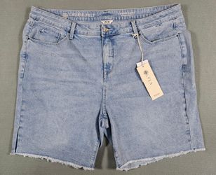 Denim Womans Light Wash Stretch Cut-Off Shorts 20W NWT