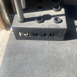 ROGUE 9 BARBELL HOLDER