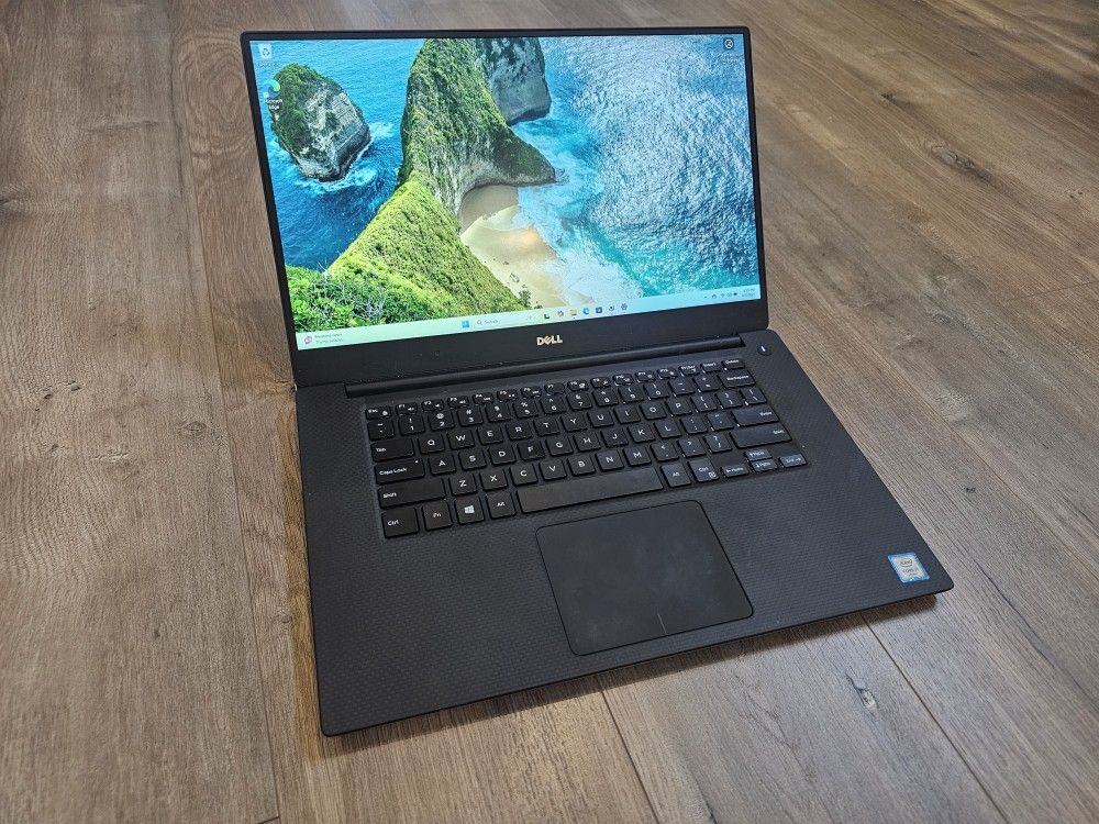 Gaming laptop DELL XPS 15 9550 Intel Core i7 6th Gen 16gb Ram 512gb ssd windows 11 pro