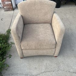 Lounge Chair Negotiable