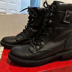Guess WOMENS 7.5