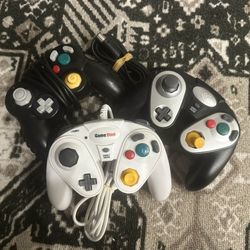 GameCube Controllers 