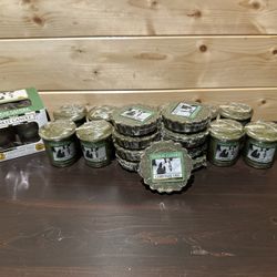 BNWT Yankee Candle Christmas Tree candles and tart warmers. 