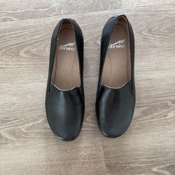 Dansko clogs size EU 38 (womens 7.5-8)