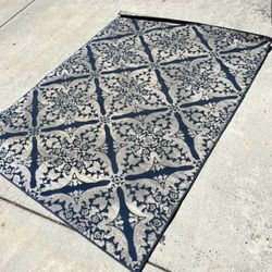 Rug