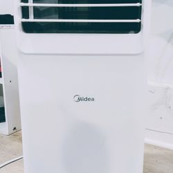 LIKE NEW! Midea 5,000 BTU Portable AC (8000 ASHRAE) - Full Kit -  $180 (Pomona)