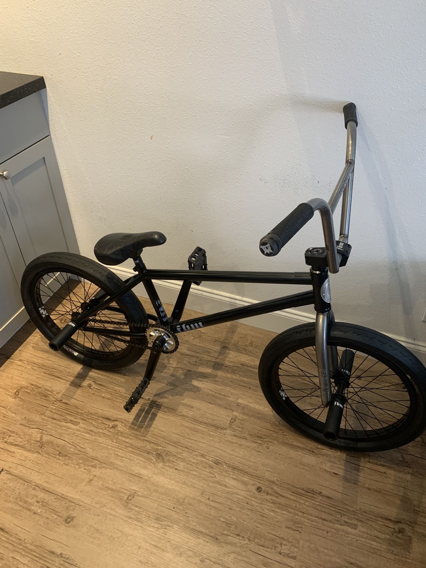 FBM hardway V2 BMX Bike