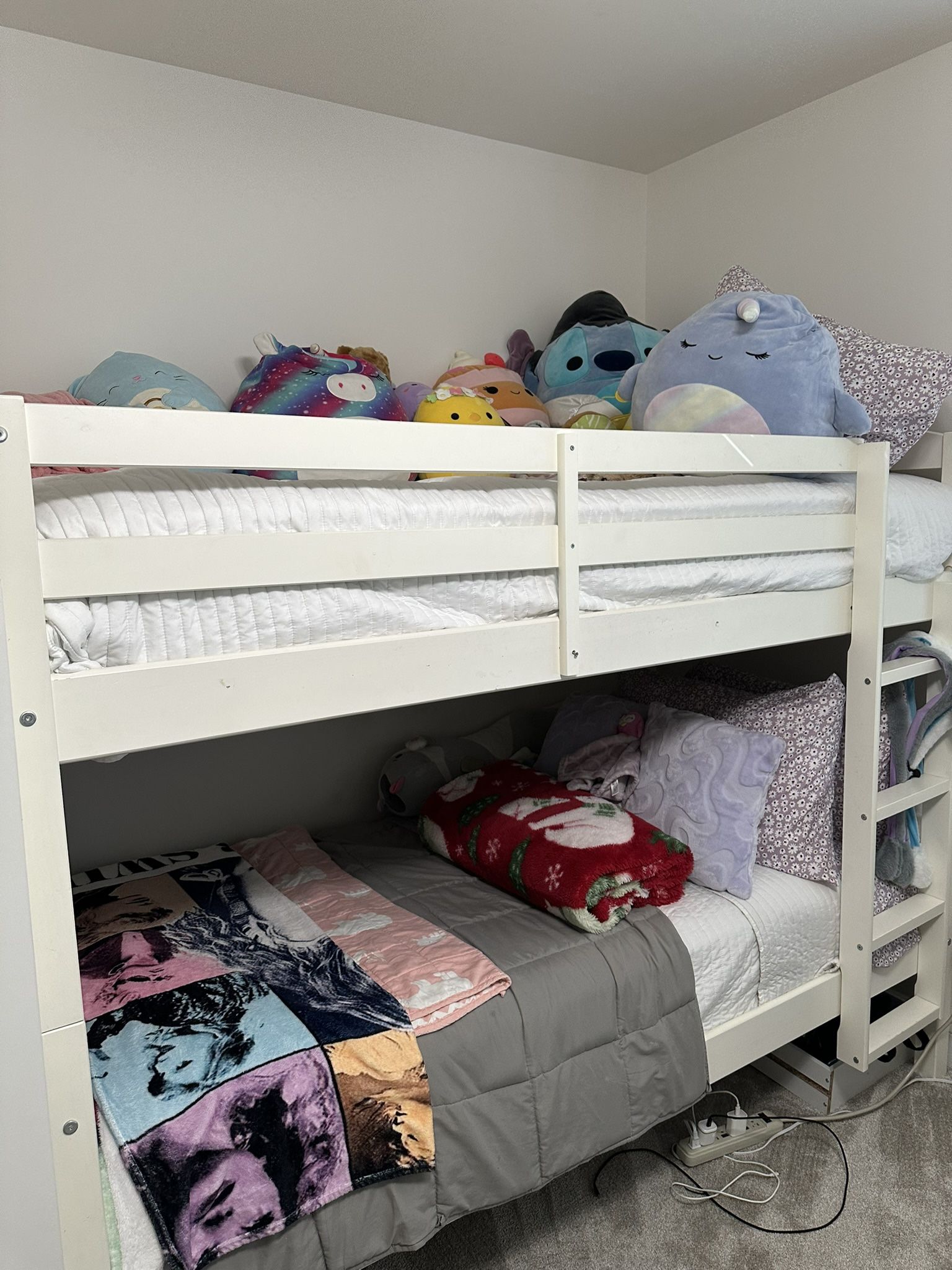 White Bunk beds