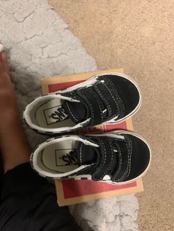 Vans baby shoe