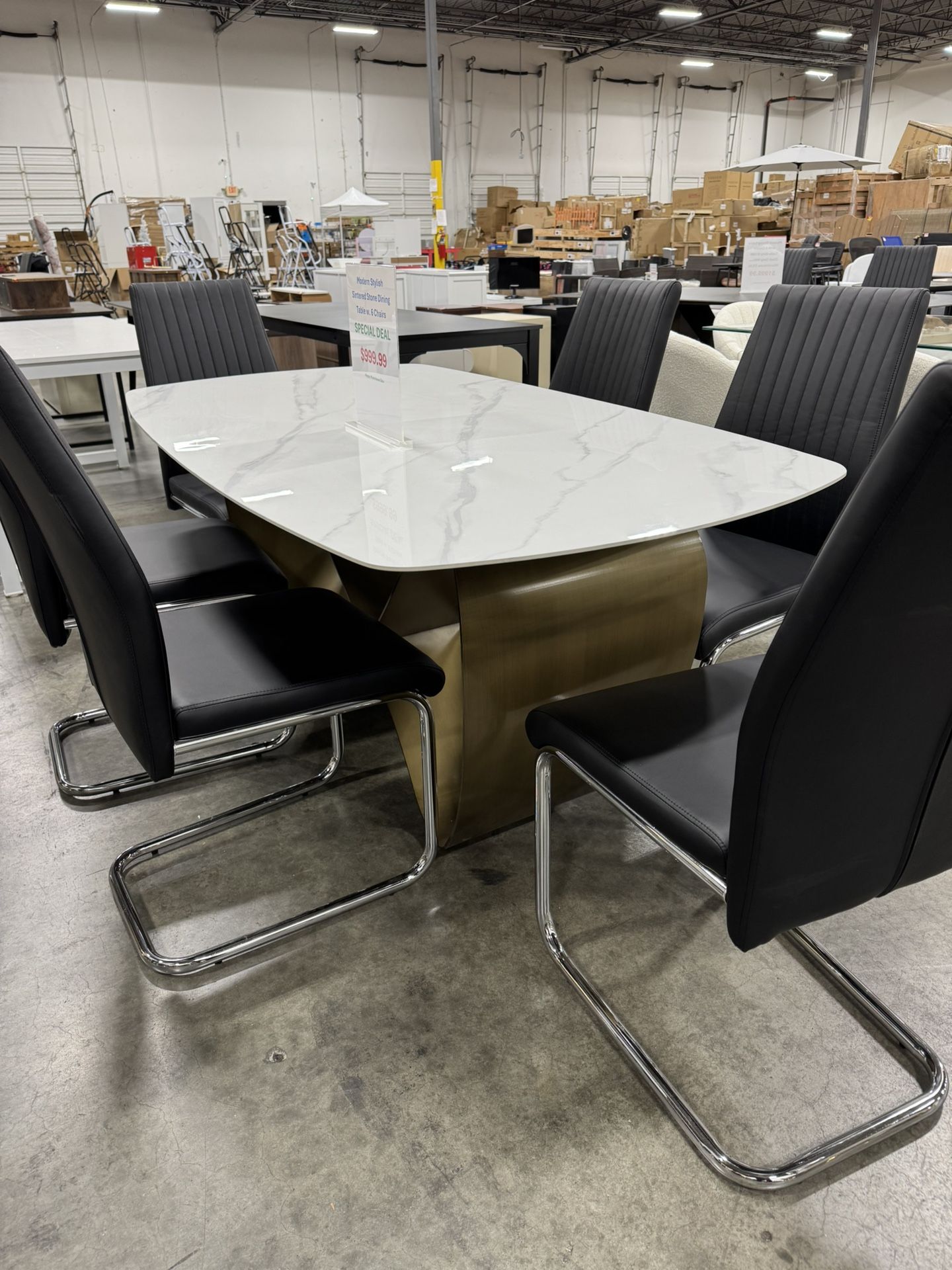 Modern Stylish Sintered Stone Dining Table with 6 Chairs (90 Days Zero Interest Finance Available) / Moderna y elegante mesa de comedor de piedra sint