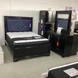 Penelope Queen 5 Pc Bedroom Sets